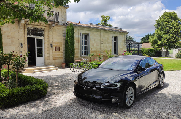Tesla Model S – Bordeaux Tourisme Affaires